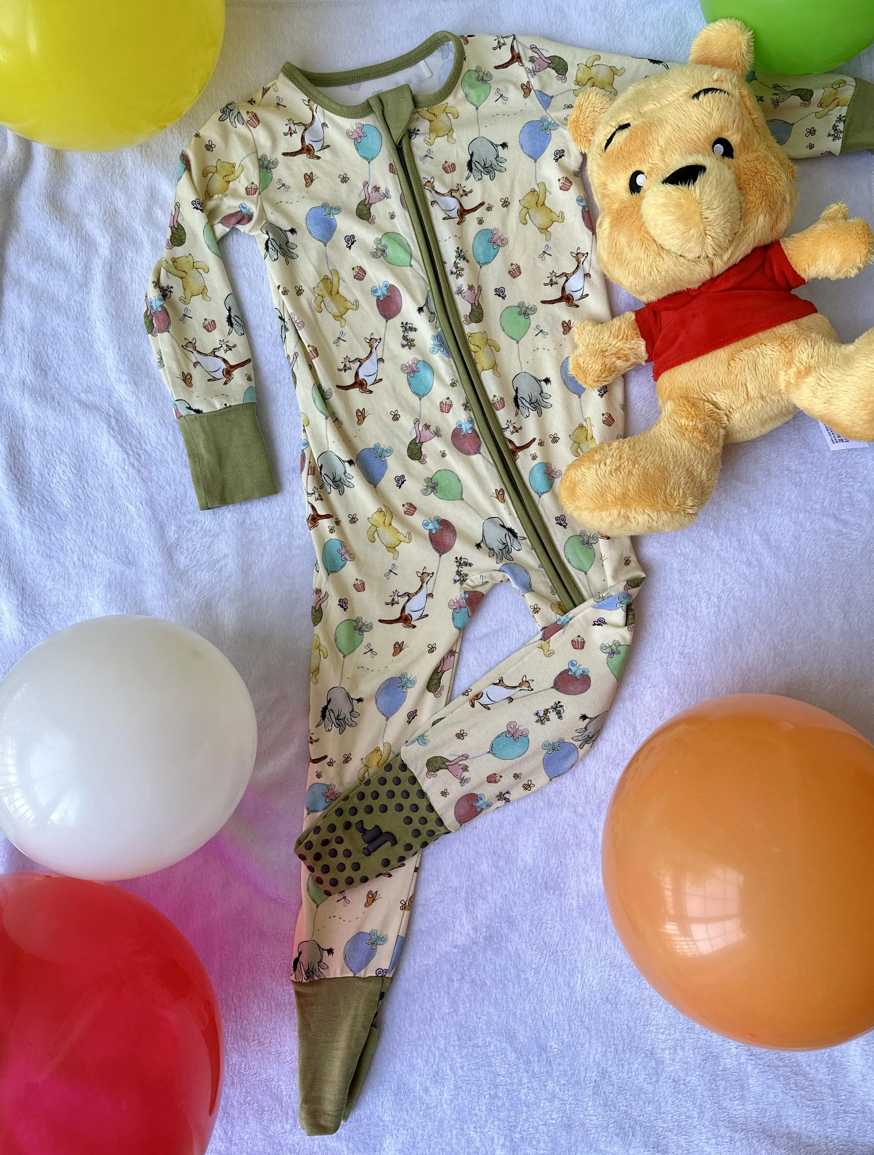 Beary Best Party (Classic Pooh) Zippy