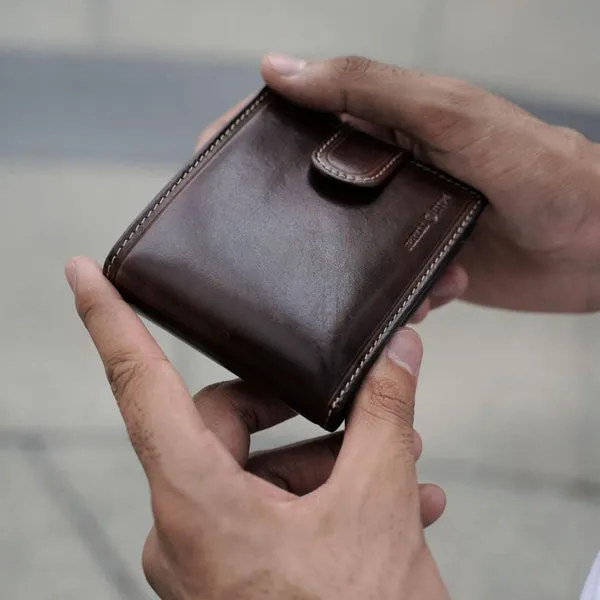 BIFOLD WALLET WITH COIN AND ID WINDOW
