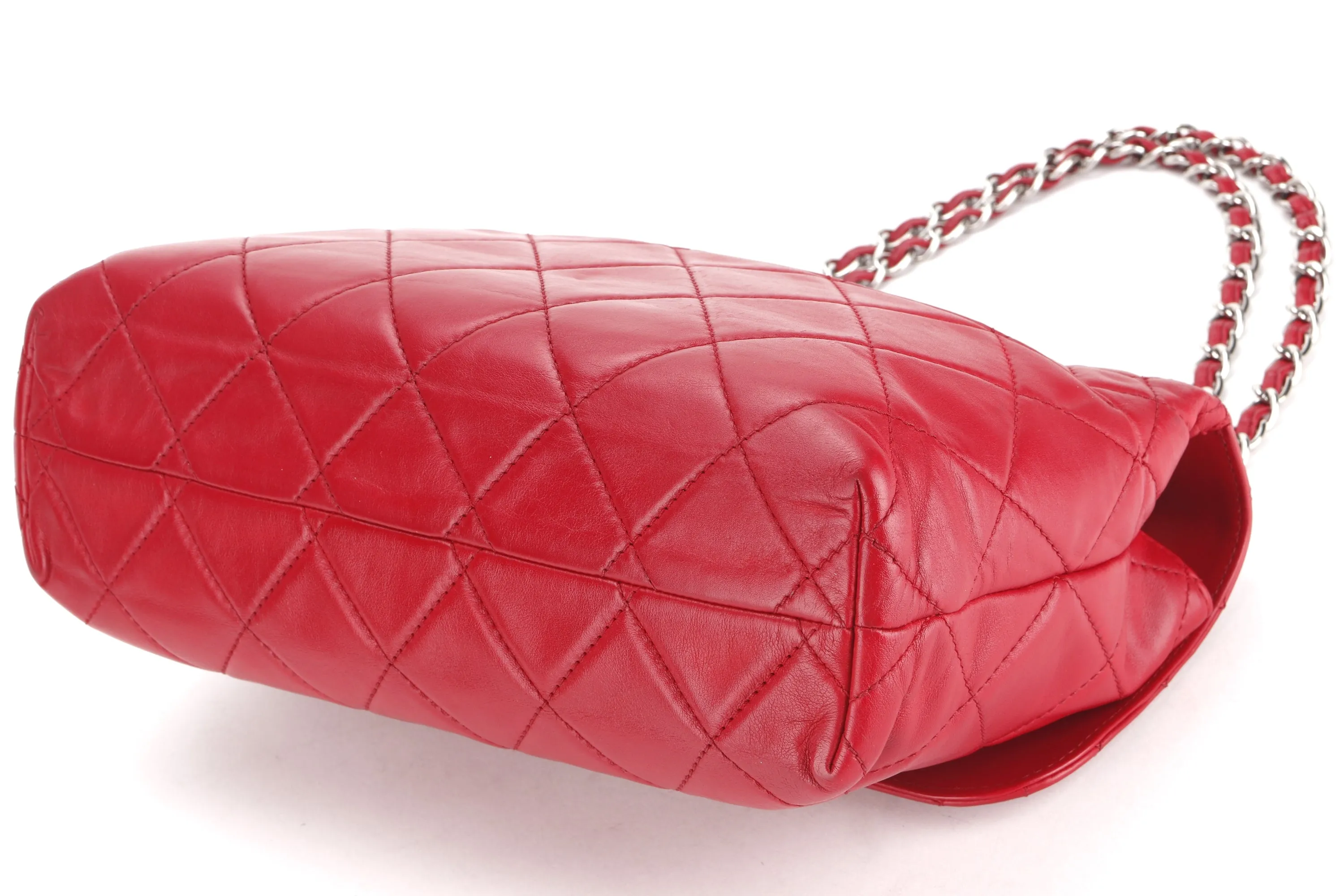 CHANEL RED QUILTED LAMBSKIN 32CM SHOULDER BAG (1466xxxx) SILVER HARDWARE, NO CARD & DUST COVER