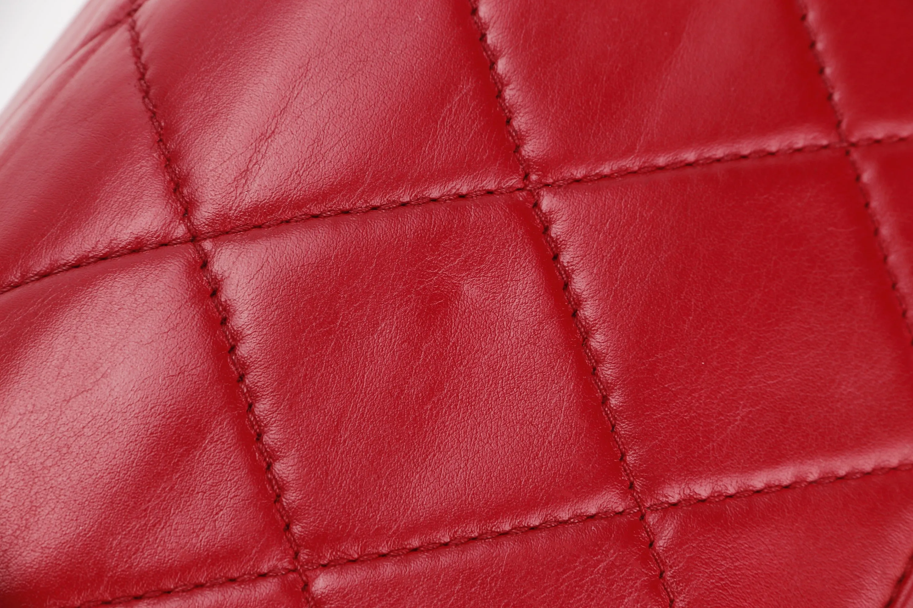 CHANEL RED QUILTED LAMBSKIN 32CM SHOULDER BAG (1466xxxx) SILVER HARDWARE, NO CARD & DUST COVER