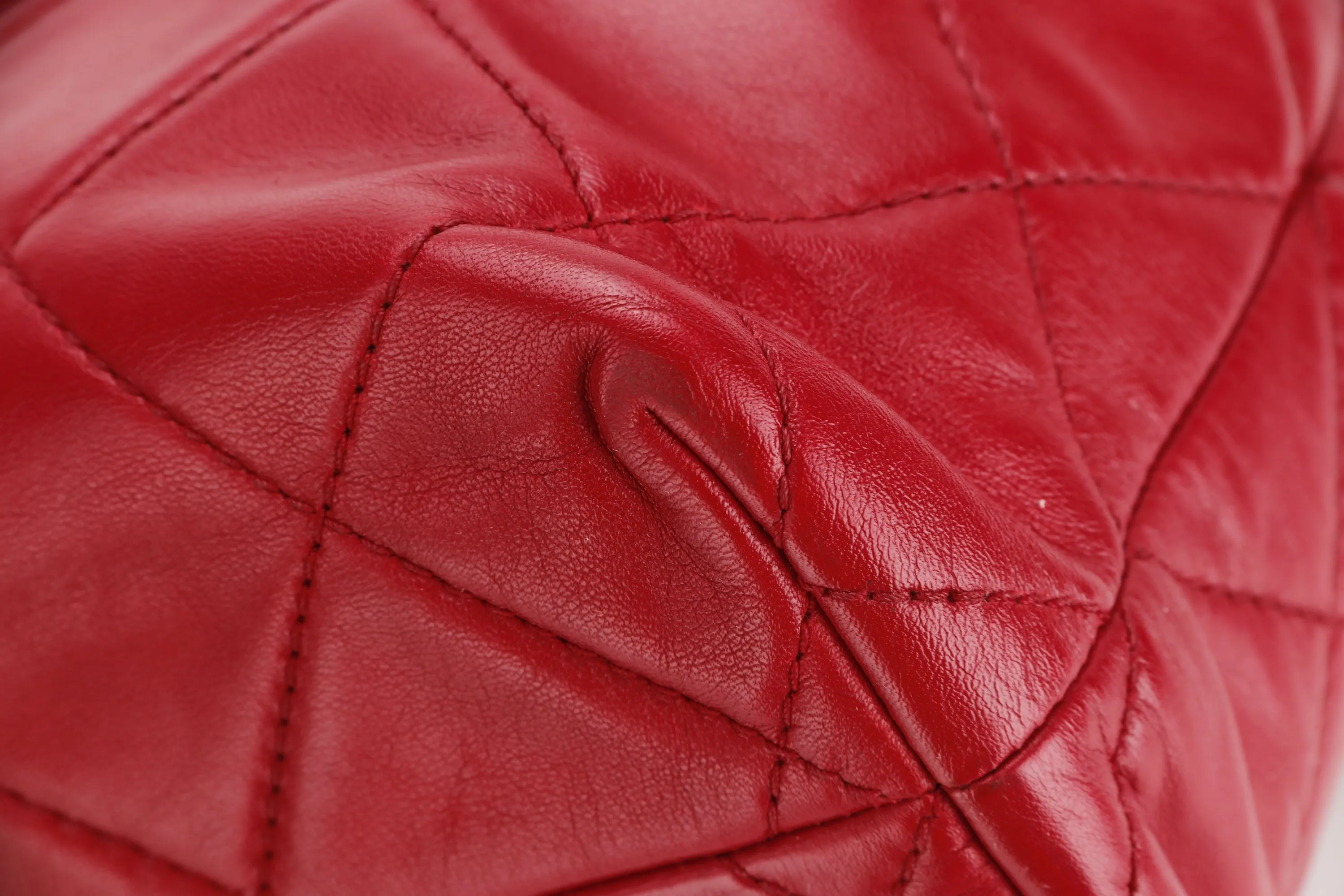 CHANEL RED QUILTED LAMBSKIN 32CM SHOULDER BAG (1466xxxx) SILVER HARDWARE, NO CARD & DUST COVER
