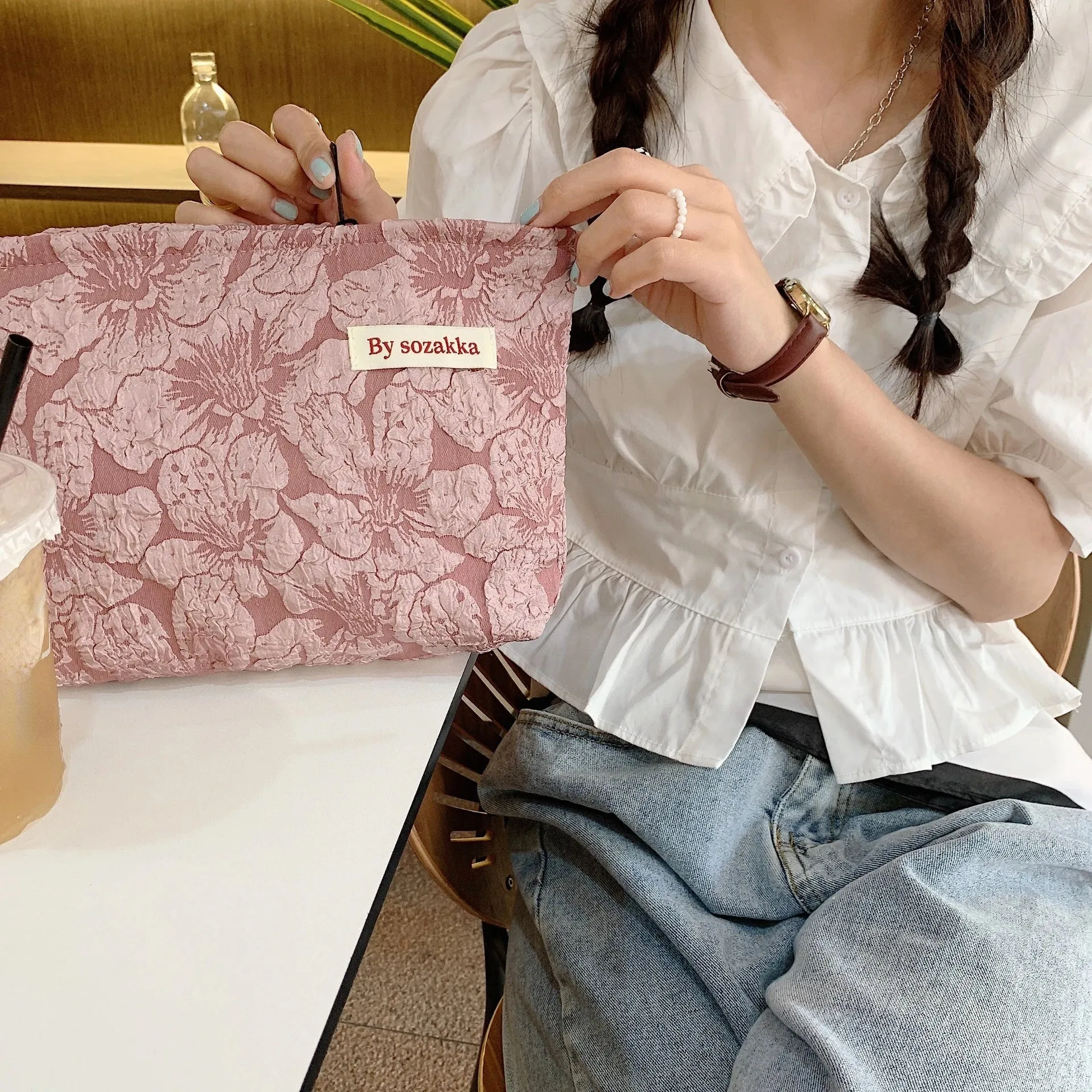 Cosmetic Bag for Women Floral Makeup Case Organizer Embroidered Design Cosmetic Pouch Travel Toiletry Bag Corduroy Canvas Beauty Case
