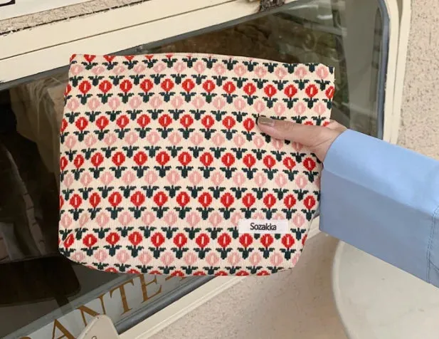 Cosmetic Bag for Women Floral Makeup Case Organizer Embroidered Design Cosmetic Pouch Travel Toiletry Bag Corduroy Canvas Beauty Case