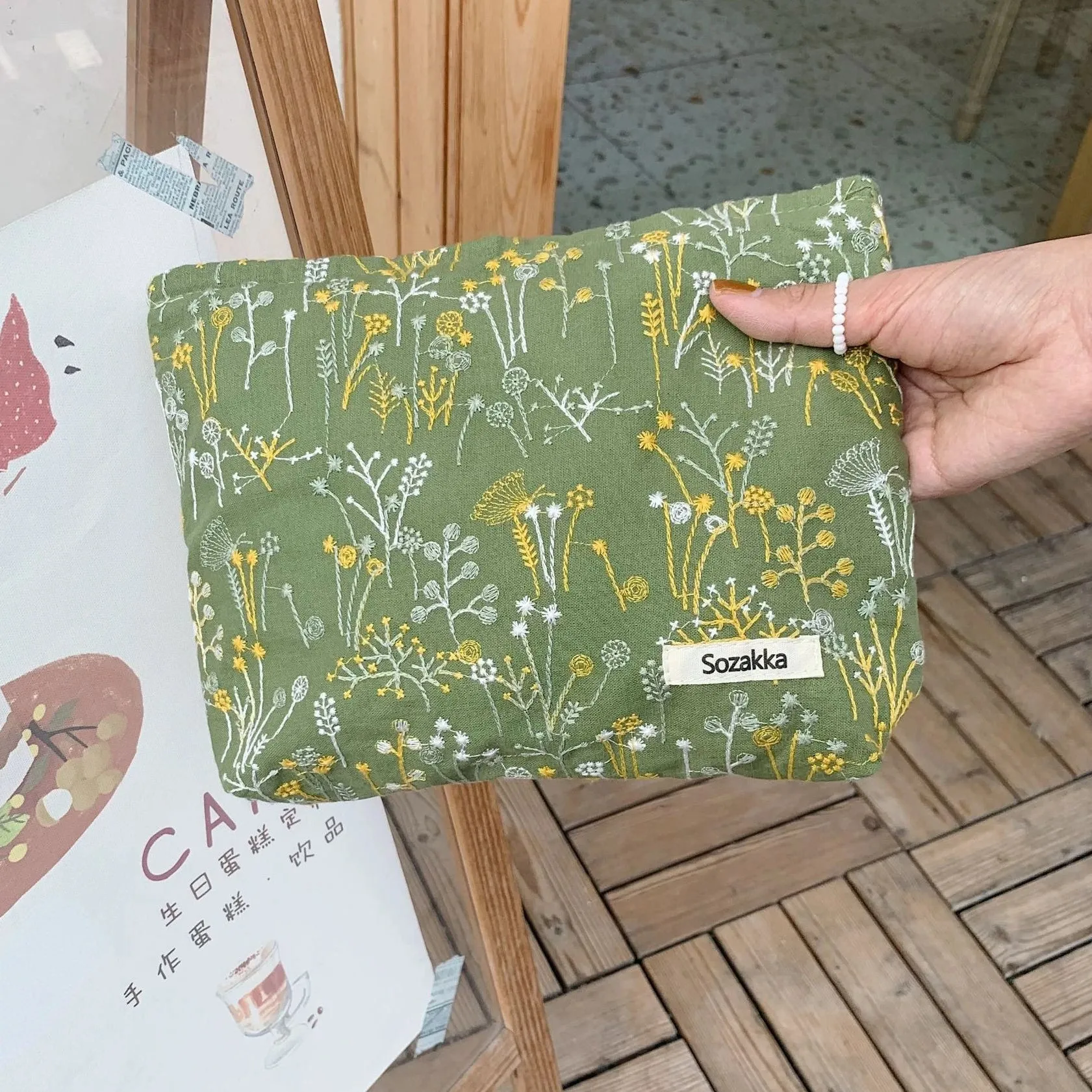 Cosmetic Bag for Women Floral Makeup Case Organizer Embroidered Design Cosmetic Pouch Travel Toiletry Bag Corduroy Canvas Beauty Case