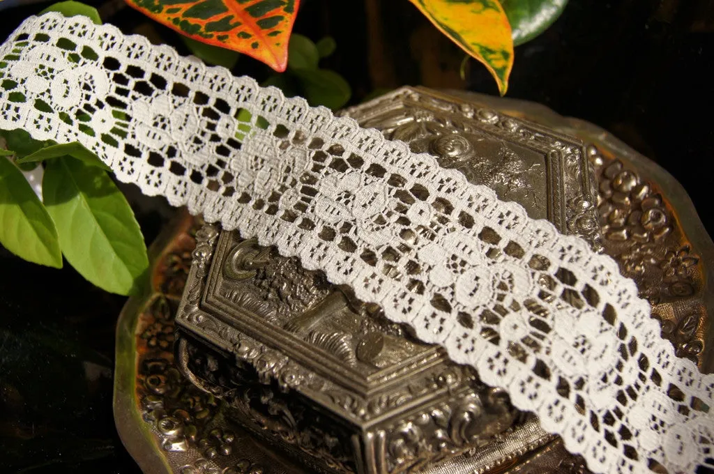 Fancy Galloon Floral Lace Trim 1½" wide - Natural