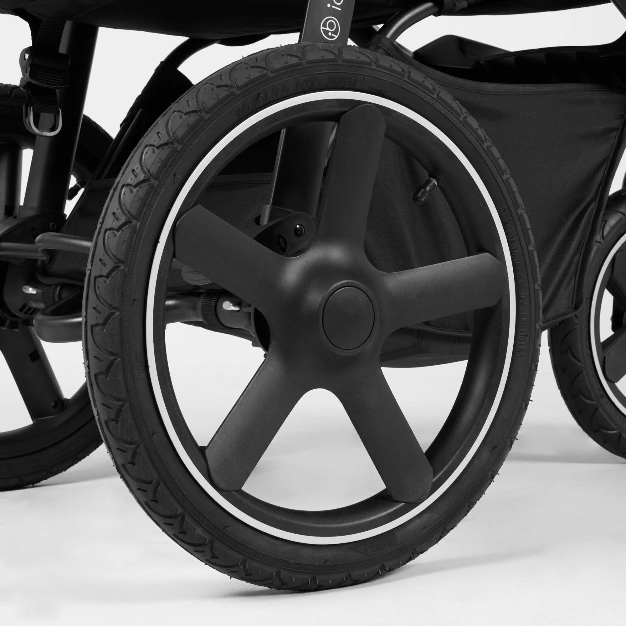 Ickle Bubba Venus Max Jogger Stroller in Black/Black