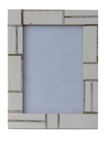 IVORY RESIN 5X7 FRAME WITH HORN BRICK INLAY