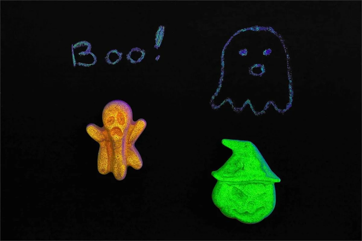 Mud Pie Halloween Glow in the Dark Chalk Set