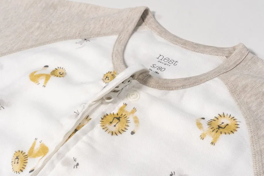 Nest Designs Raglan Bamboo Pima Short Sleeve Footed Sleep Bag 0.6 TOG - The Lion and The Mouse