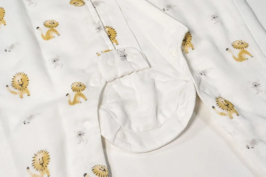 Nest Designs Raglan Bamboo Pima Short Sleeve Footed Sleep Bag 0.6 TOG - The Lion and The Mouse