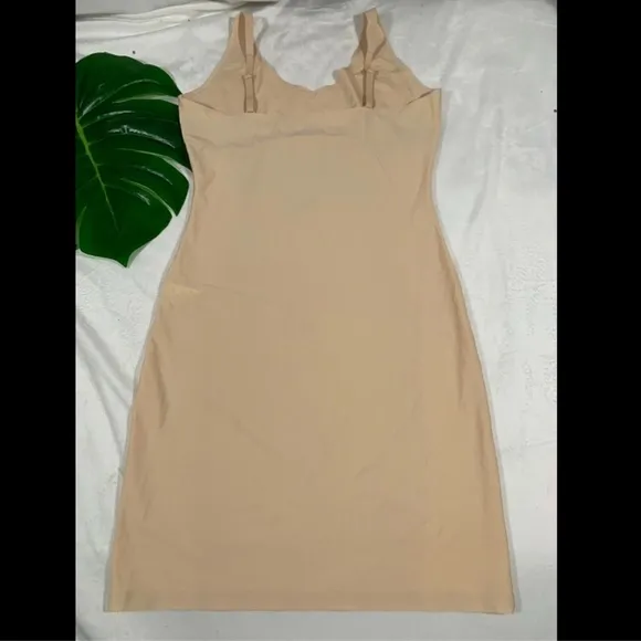 NEW $68 Yummie Convertible Slip in Frappe Nude [SZ‎ Large ]