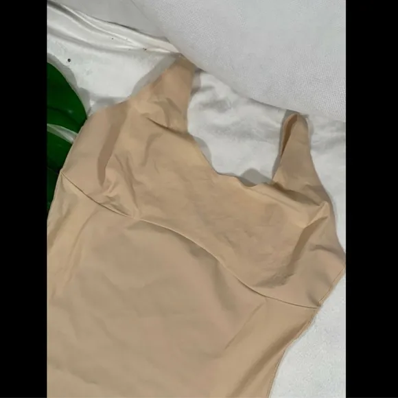 NEW $68 Yummie Convertible Slip in Frappe Nude [SZ‎ Large ]