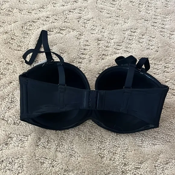 NWT Wacoal Red Carpet Convertible Black Strapless Bra size 32D