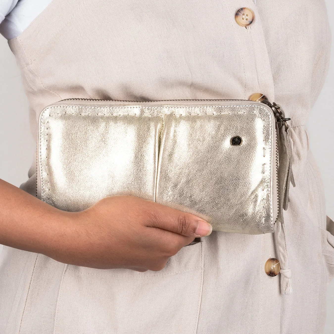 Olwethu : Ladies Leather Clutch Purse in Bark Domus