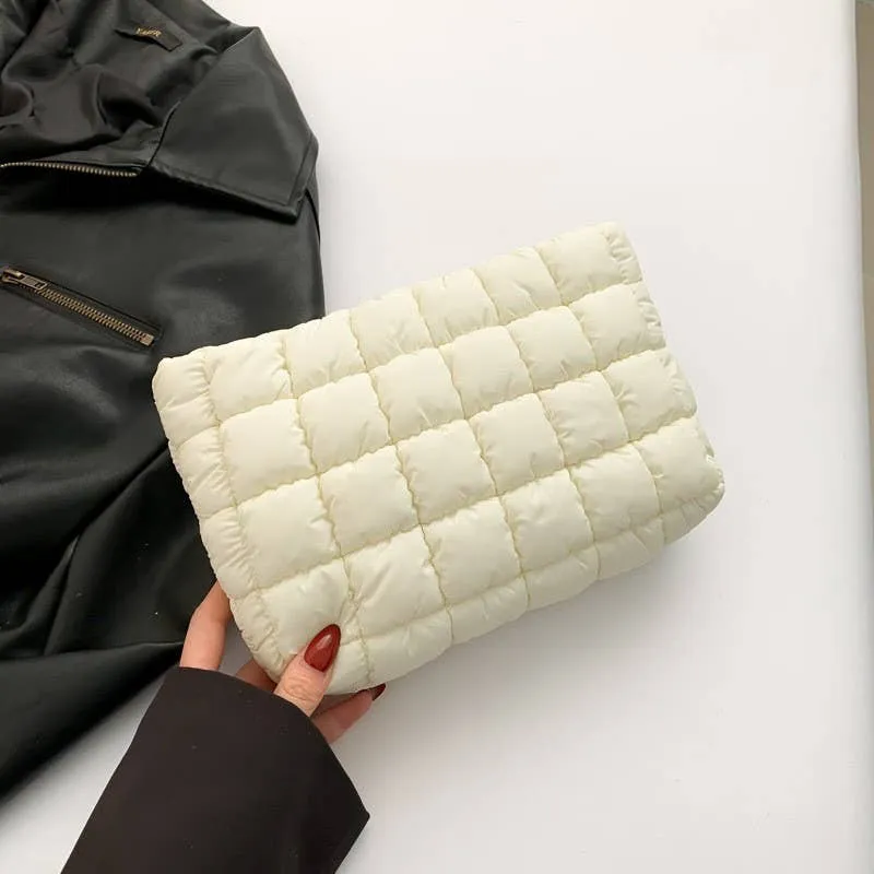 PUFFY COSMETIC MAKEUP POUCH CLUTCH BAG | 40P538