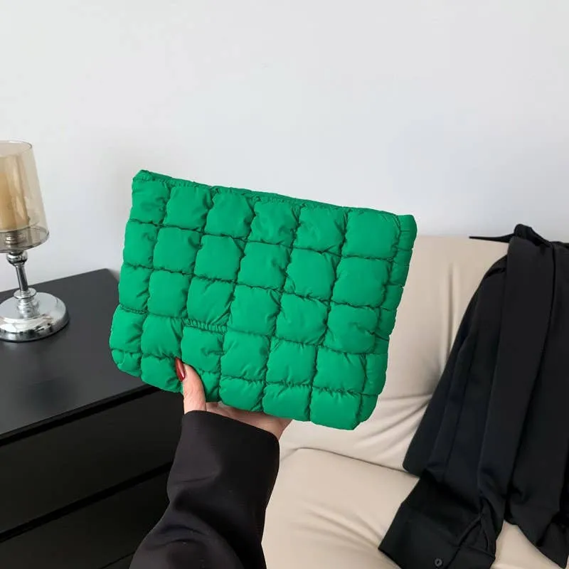 PUFFY COSMETIC MAKEUP POUCH CLUTCH BAG | 40P538