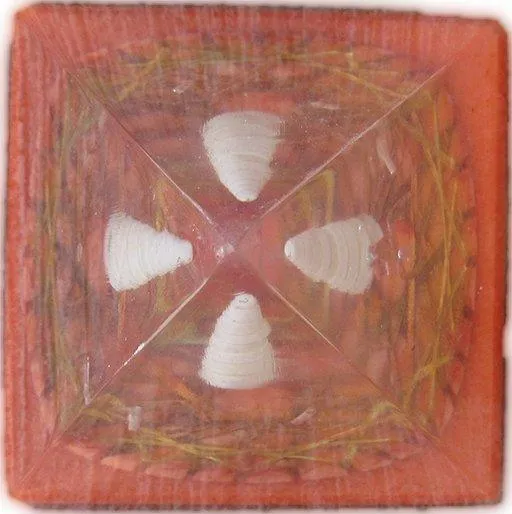 Pyramid with Quantum Generator of the Second Chakra Svathisthana