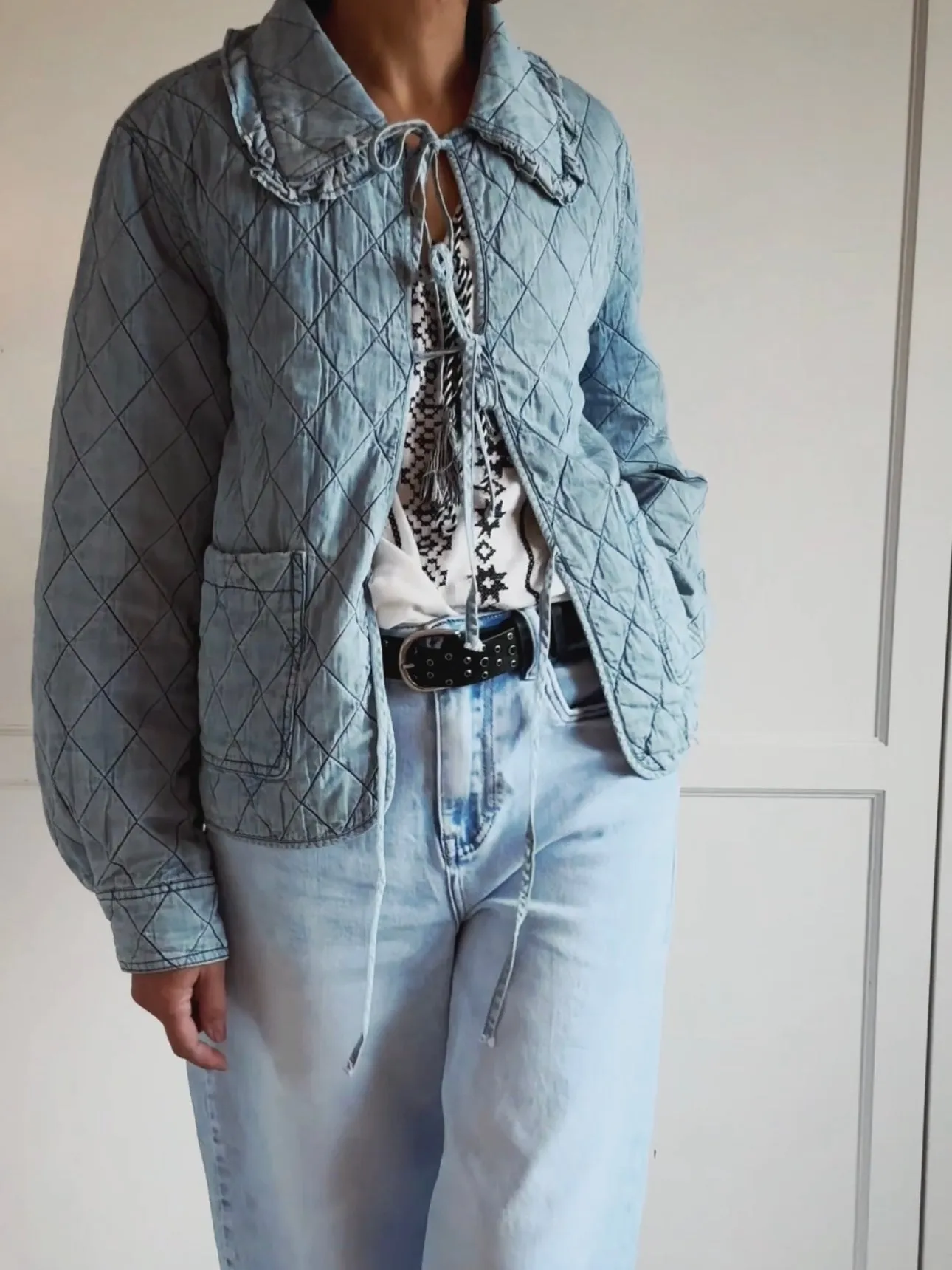 QUILTED DENIM TIE JACKET - BLUE