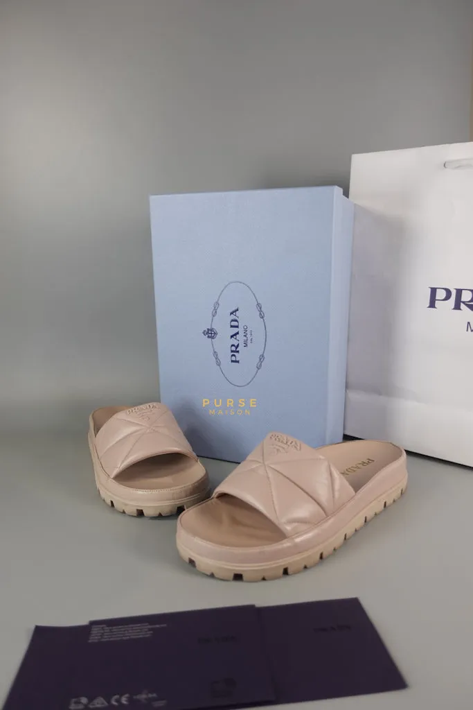 Quilted Nappa Leather Women's Slides in Beige Size 39 Eu (24.5 cm)