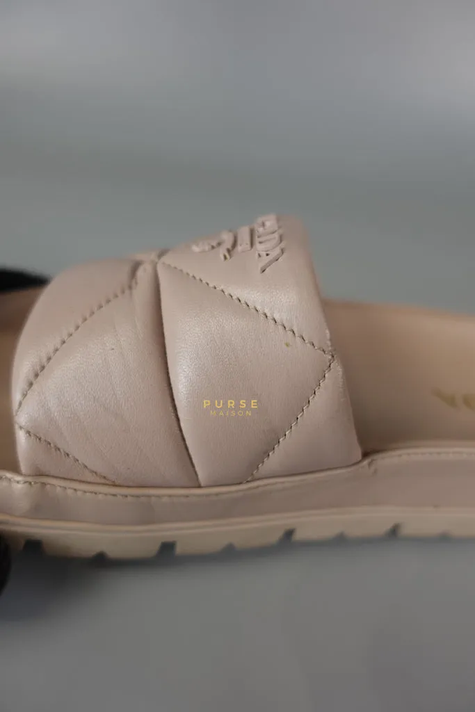 Quilted Nappa Leather Women's Slides in Beige Size 39 Eu (24.5 cm)