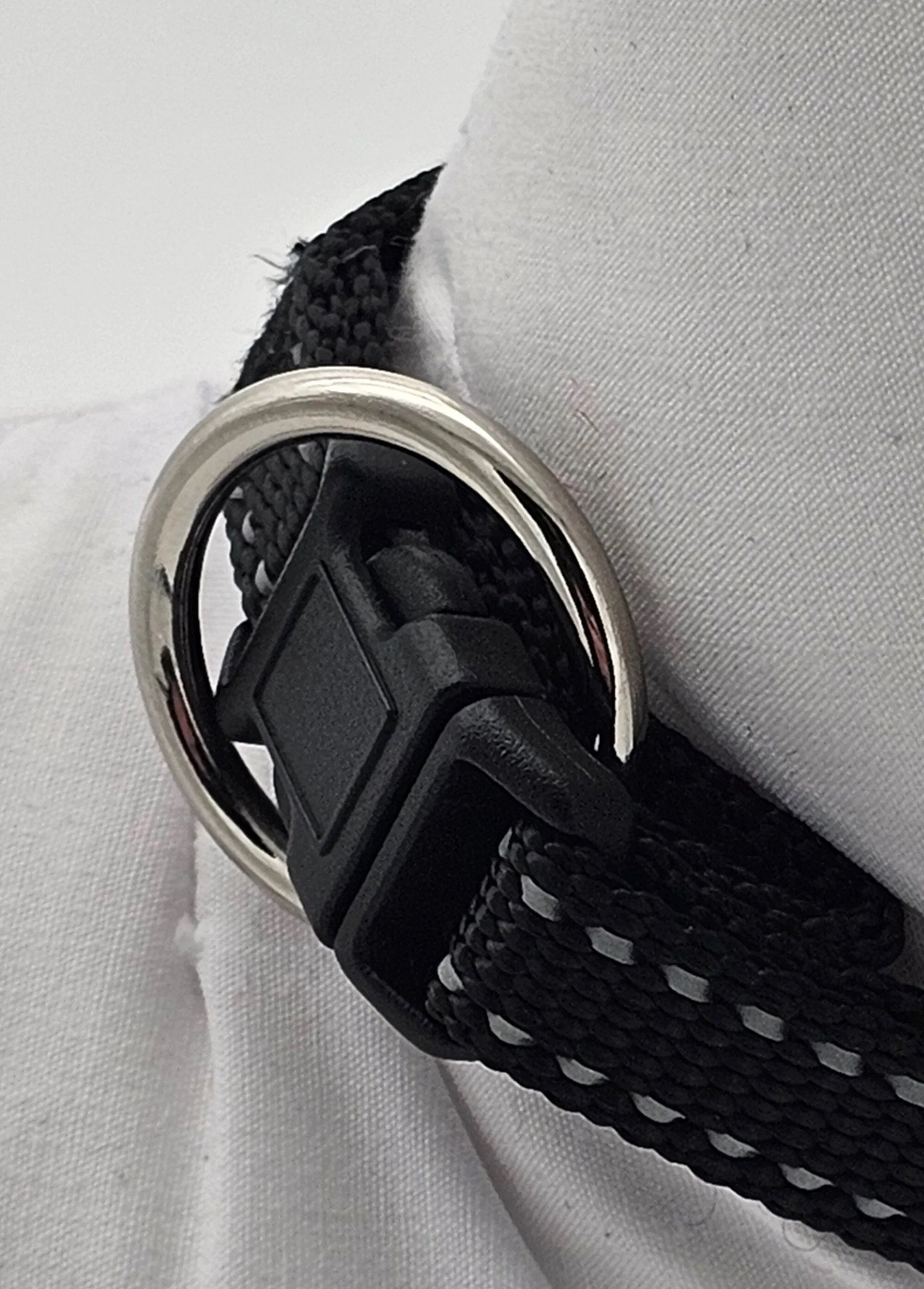 Reflective pet collar