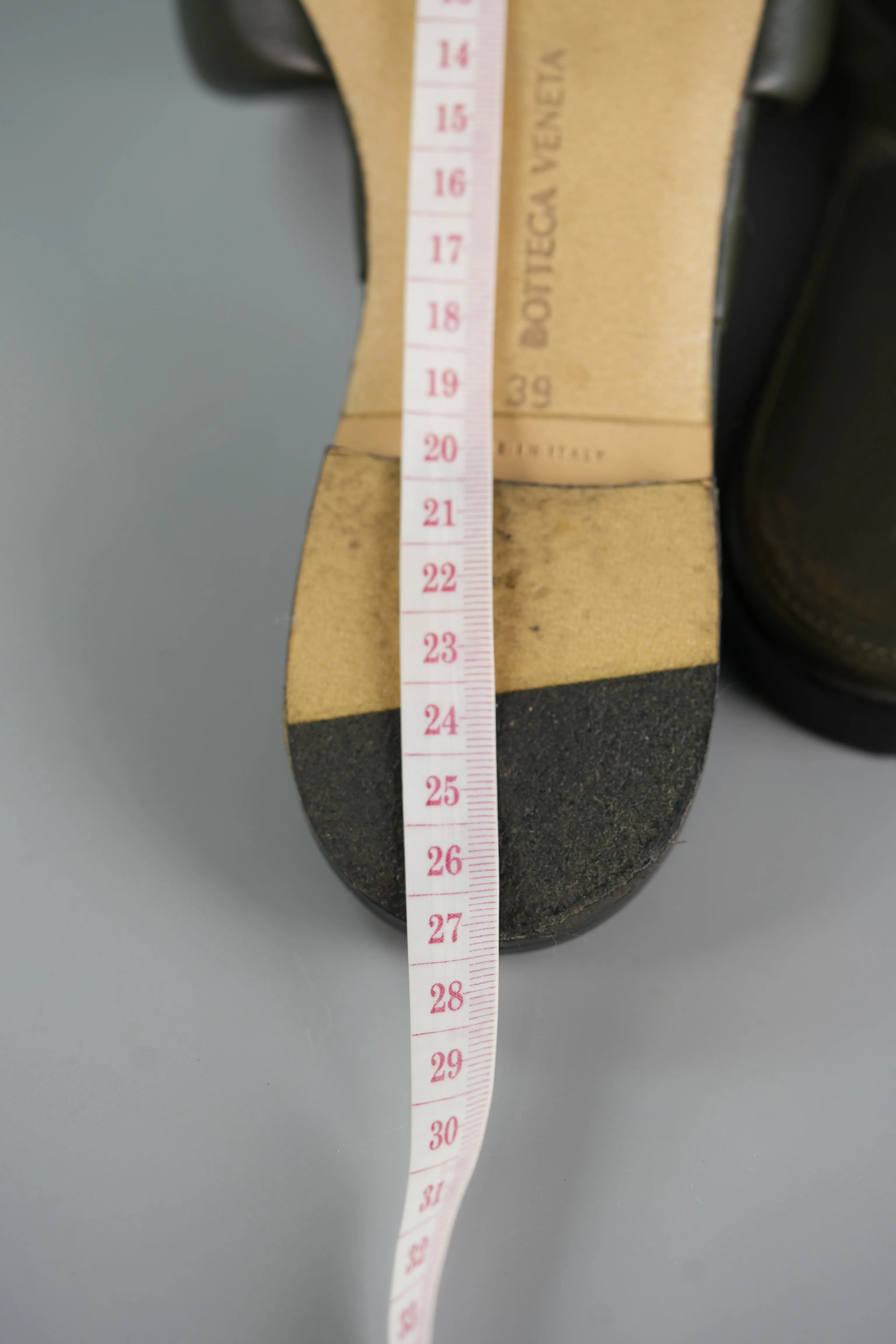 The Rubber Libo Quilted Embossed Army Green Sandals Size 39 (26cm)