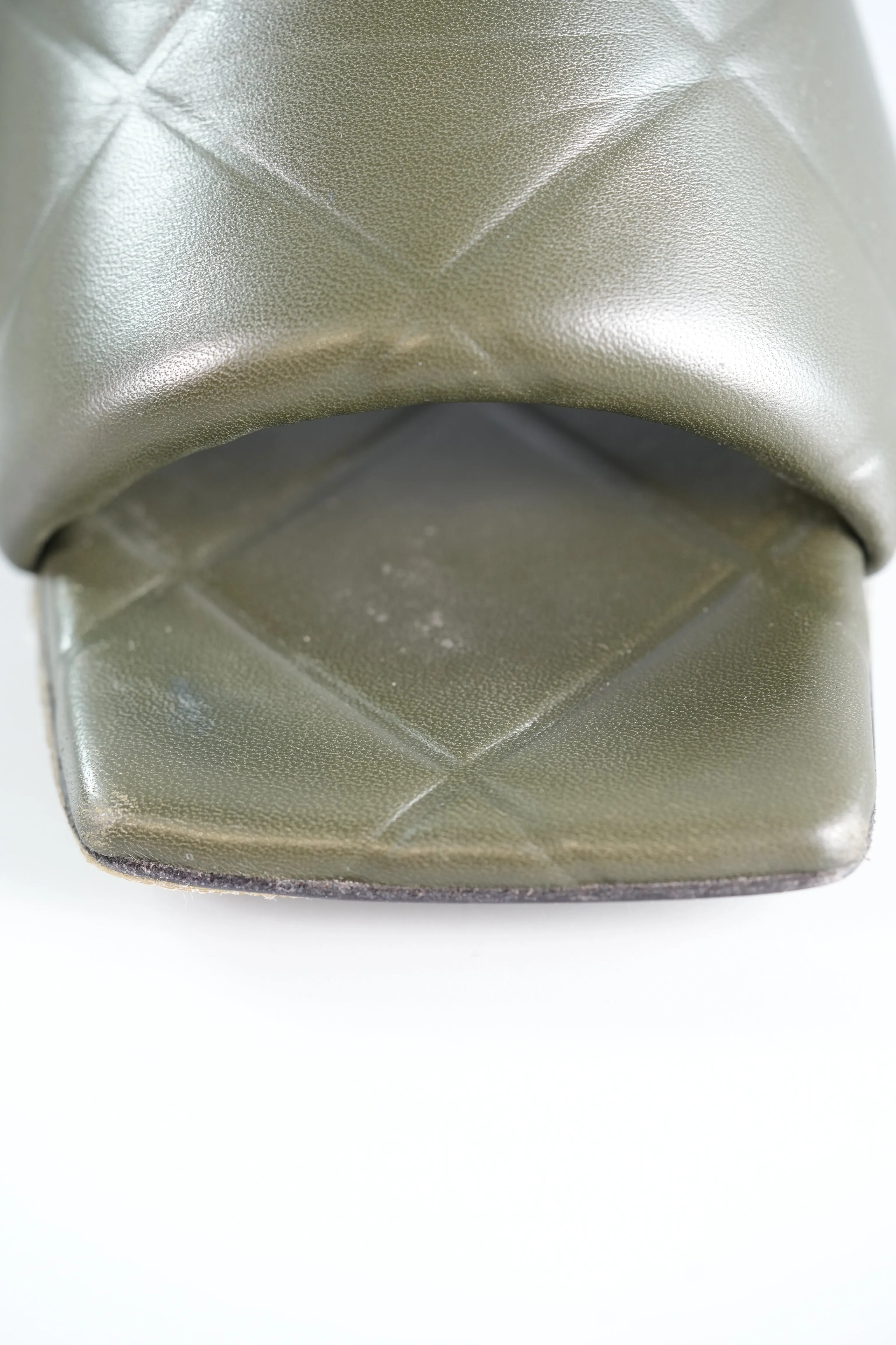 The Rubber Libo Quilted Embossed Army Green Sandals Size 39 (26cm)