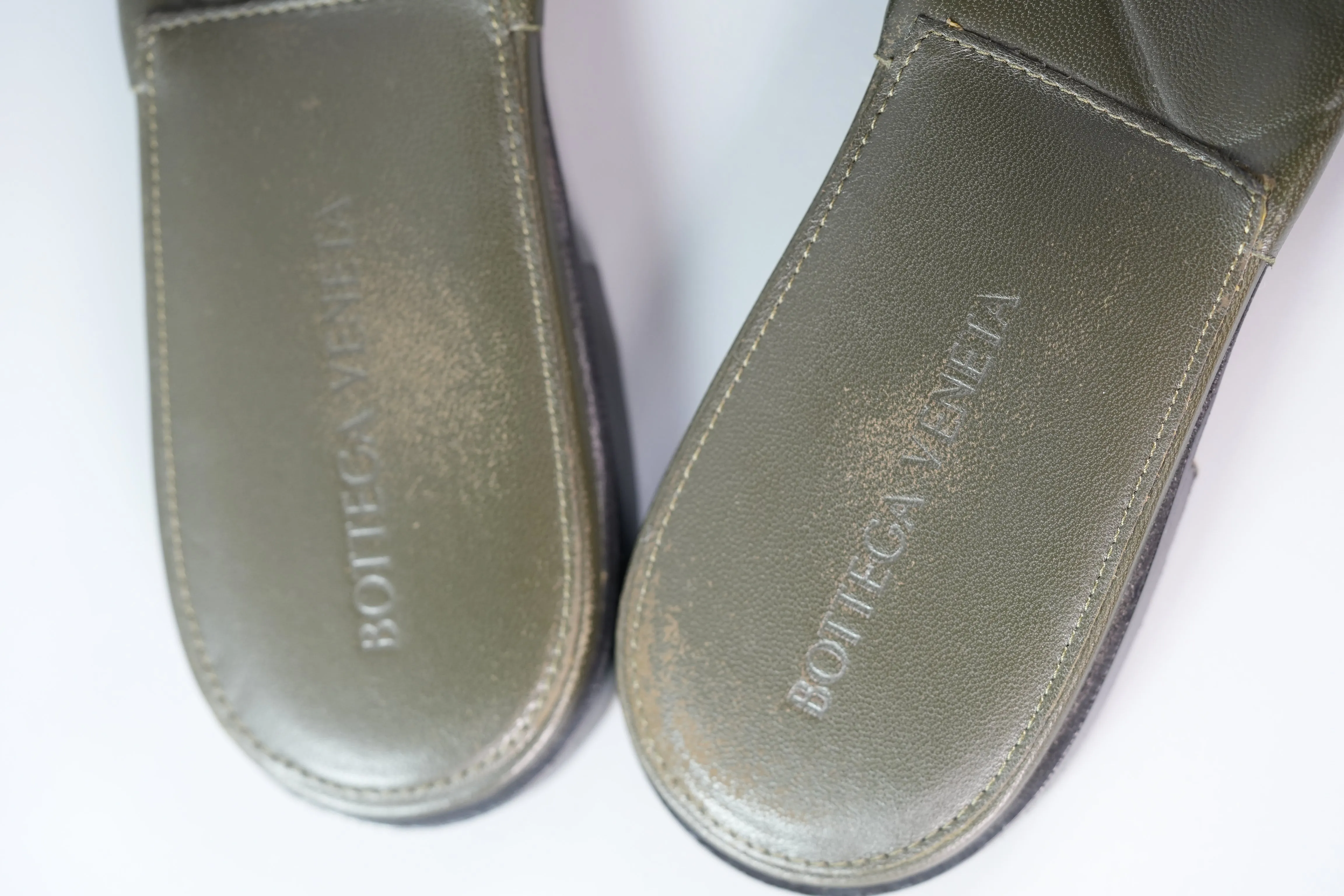 The Rubber Libo Quilted Embossed Army Green Sandals Size 39 (26cm)