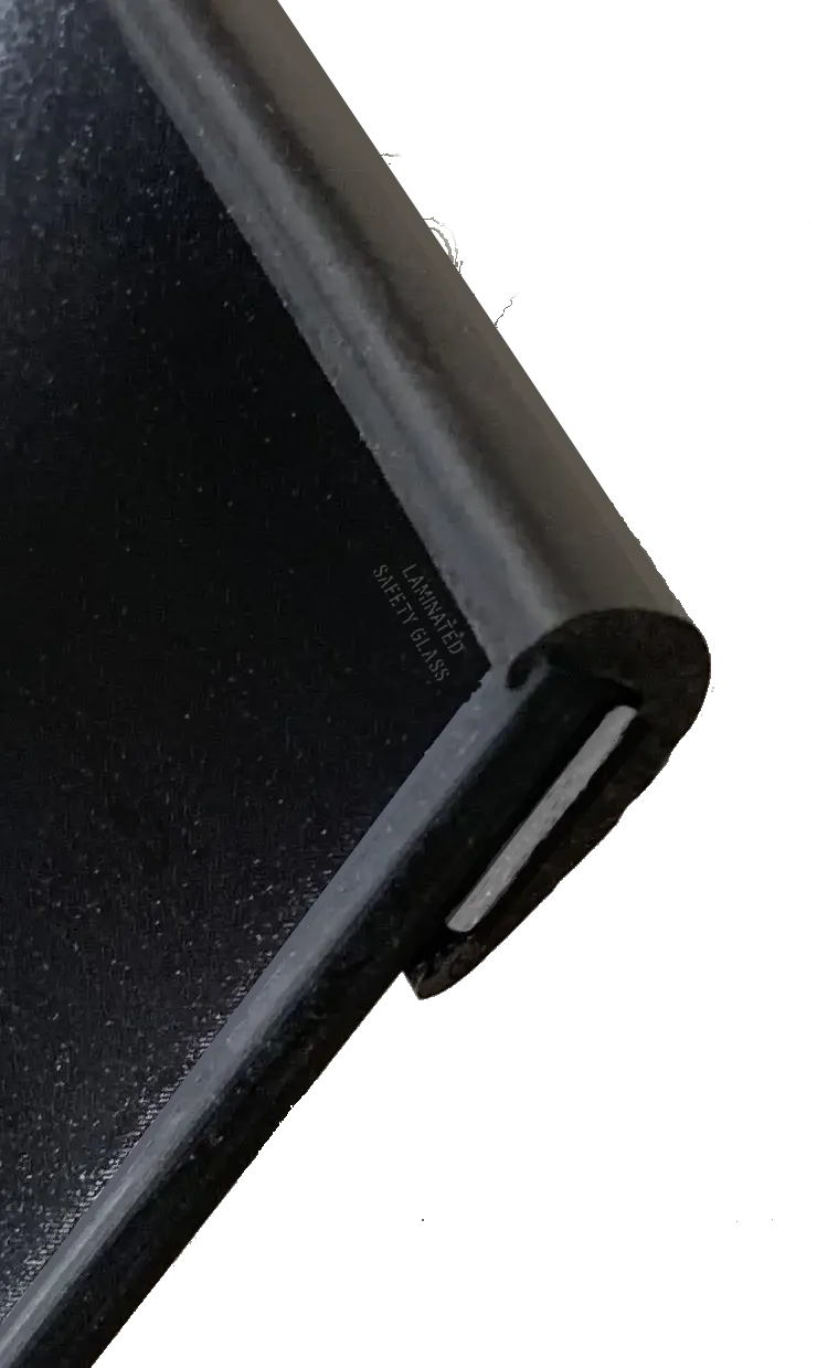 TSEC4002 VW Glass Rubber Centre Window Cover Strip Trim