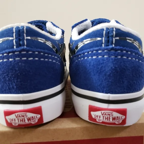 Vans Old Skool V &quot;Reflective Flame.&quot; Toddler size- 6c. Blue/ Black/ Silver