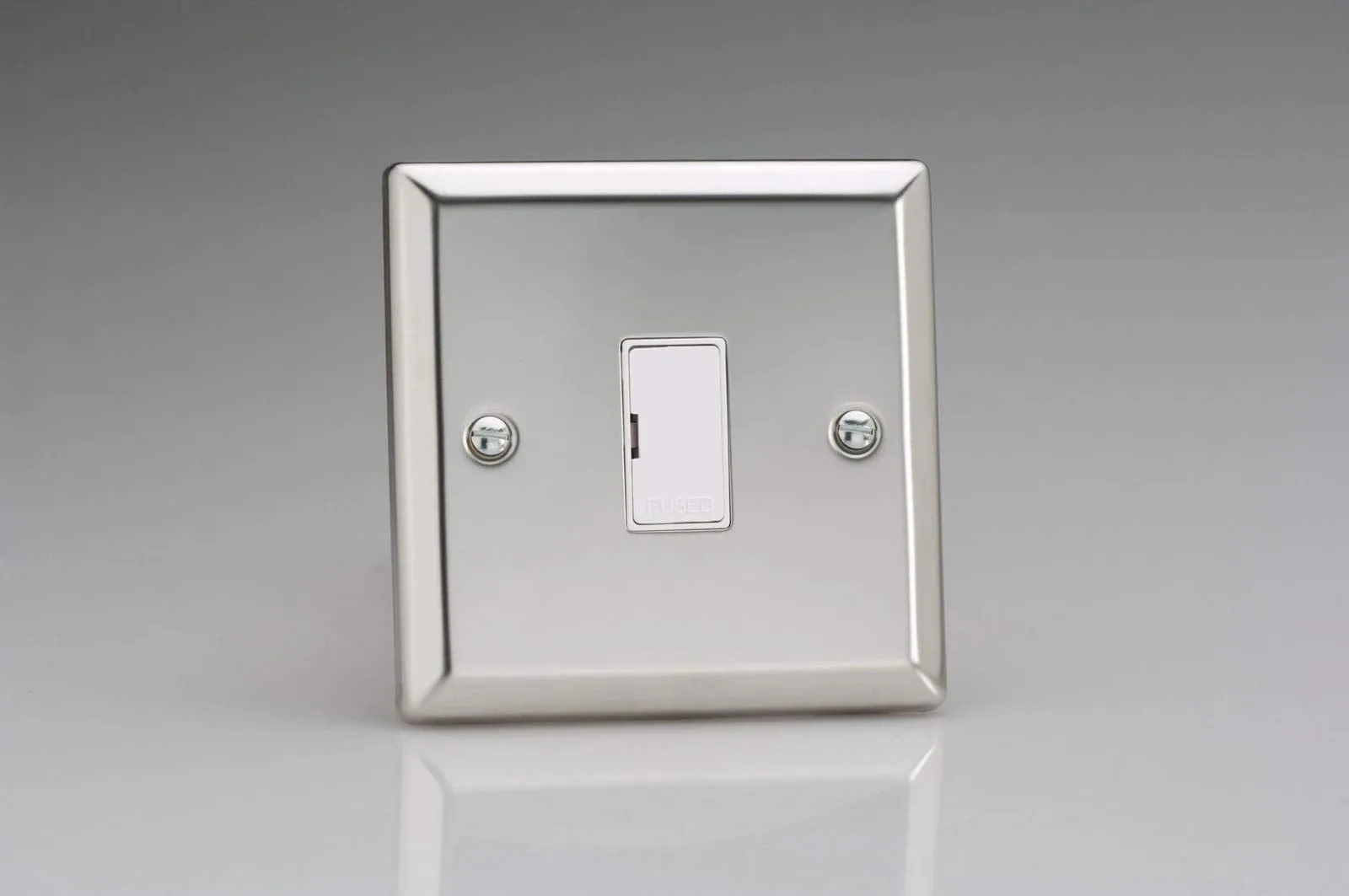 Varilight 13A Unswitched Fused Spur Mirror Chrome XC6UW