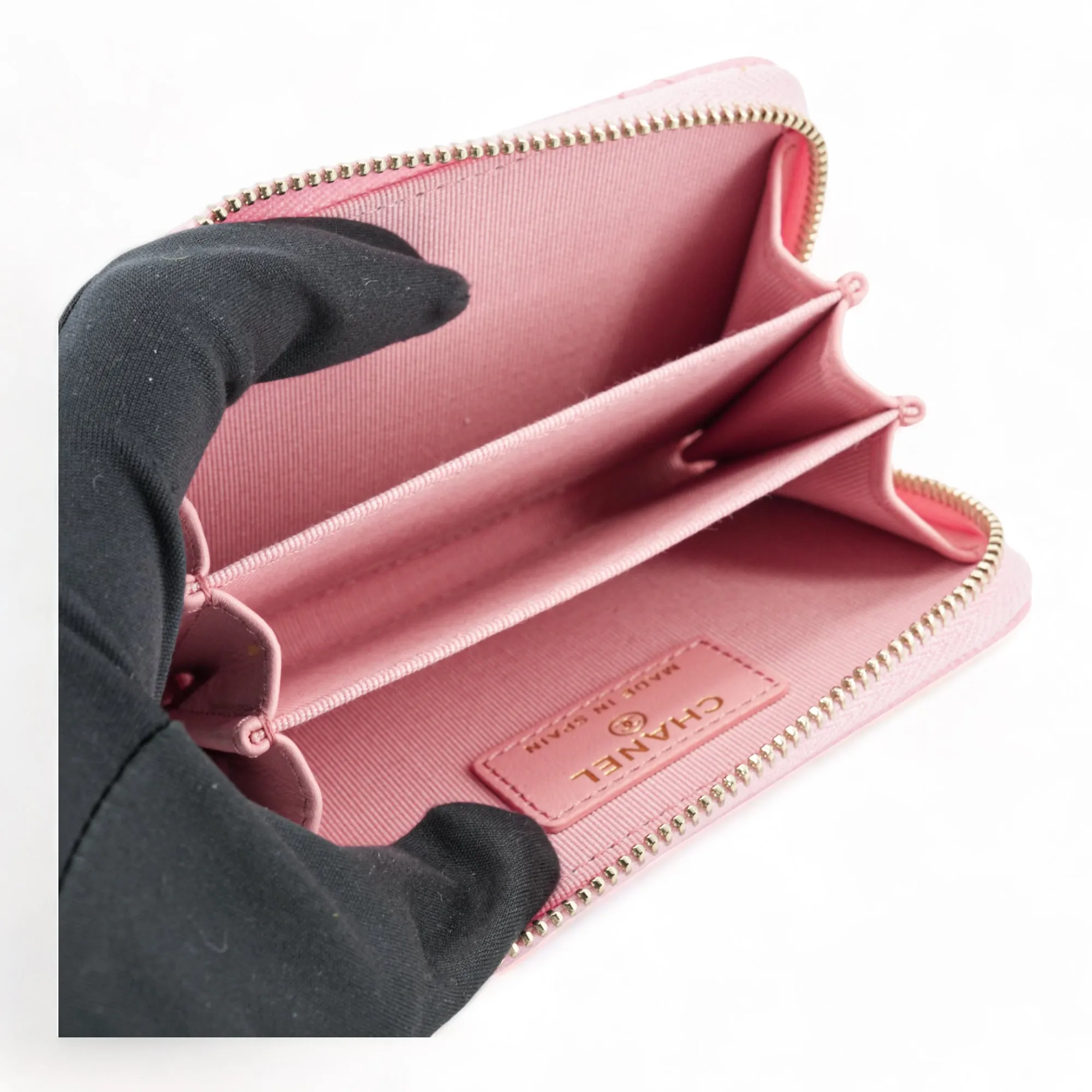 Zippy Wallet Coin Purse in Pink Caviar